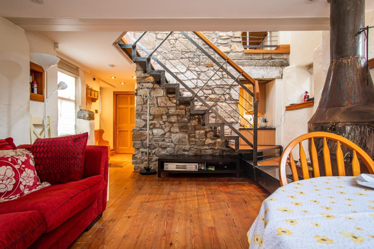 2 Bedroom Characterful Semi-Detached House, Enviably Located With Balcony And Terrace St Andrews Zewnętrze zdjęcie