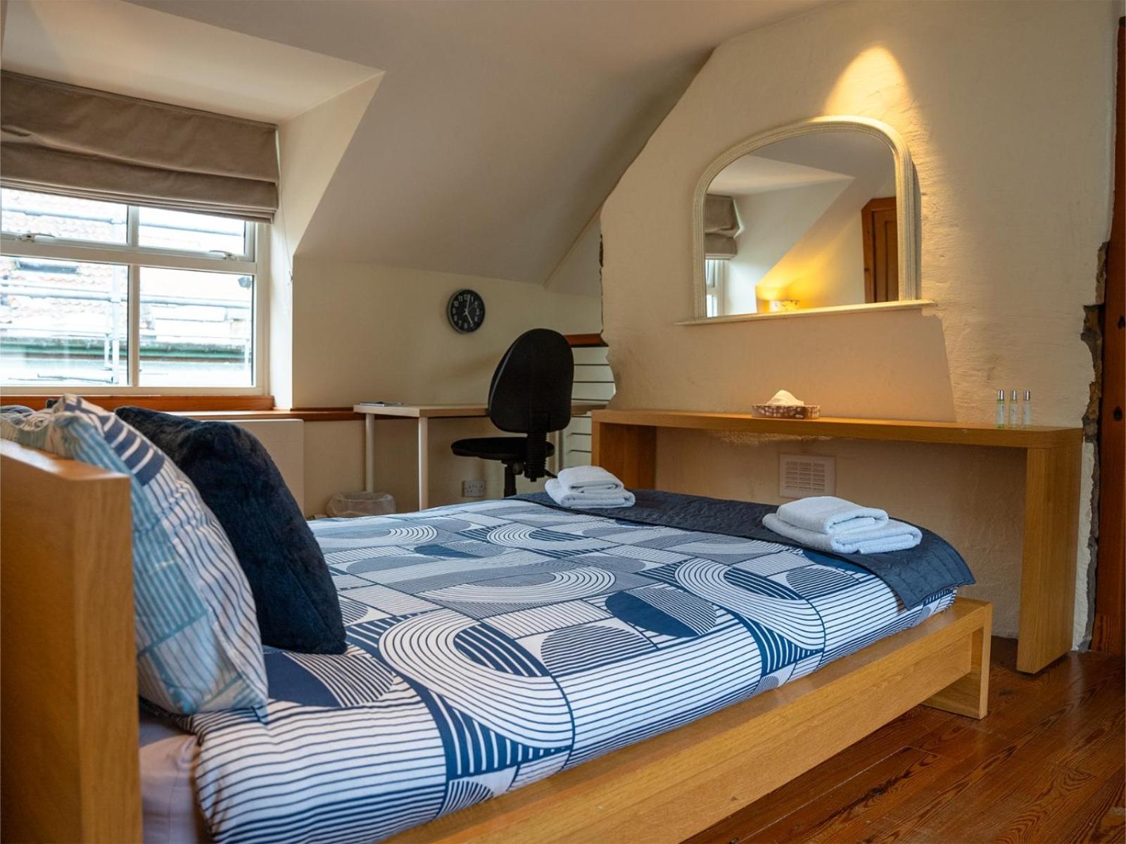 2 Bedroom Characterful Semi-Detached House, Enviably Located With Balcony And Terrace St Andrews Zewnętrze zdjęcie
